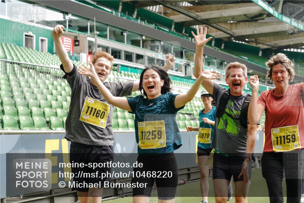 13.09.2026 - 21. swb-Marathon Bremen Michael Burmester http://msf.ph/oto/10468220 13.09.2026 10:36:01 Laufen im Stadion 10093, 10144, 10147, 10152, 10153, 10154, 10157, 10160, 10173, 10175, 10181, 10182, 10185, 10187, 10195, 10198, 10245, 10251, 10257, 10263, 10272, 10275, 10278, 10291, 10296, 10306, 10309, 10338, 10357, 10367, 10368, 10369, 10377, 10382, 10390, 10403, 10409, 10411, 10420, 10427, 10429, 10439, 10473, 10477, 10481, 10485, 10492, 10528, 10531, 10559, 10560, 10569, 10607, 10617, 10633, 10636, 10639, 10671, 10672, 10677, 10715, 10928, 11965, 10146, 10222 meine-sportfotos.de