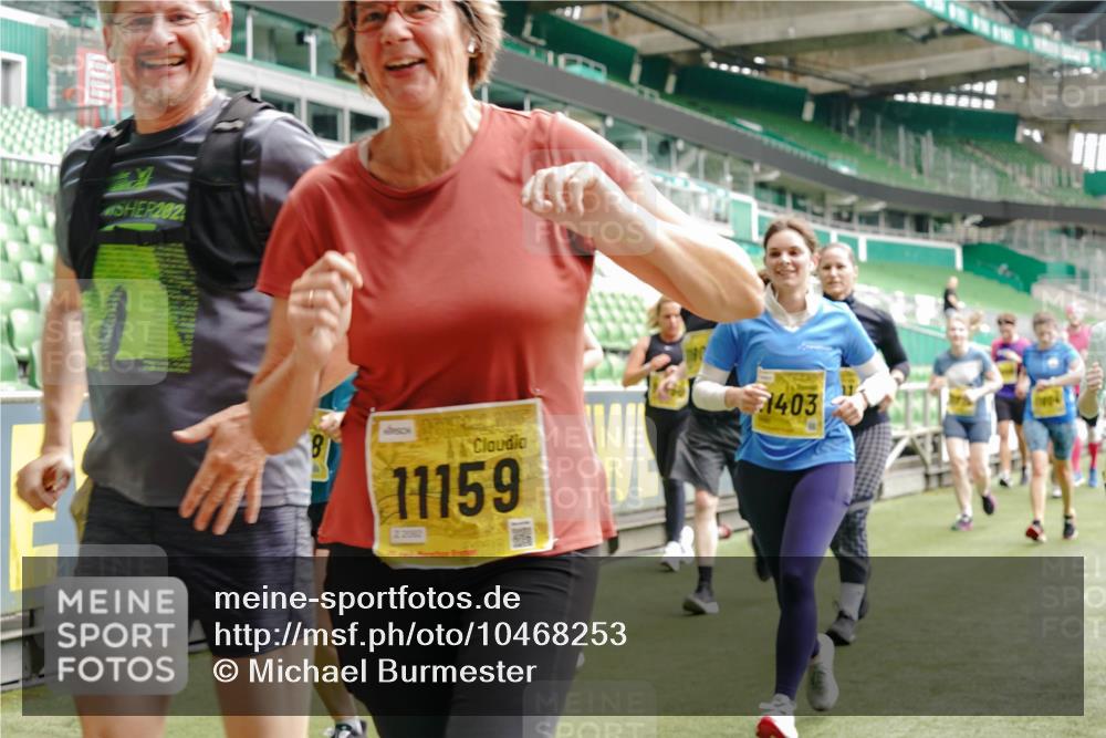 13.09.2026 - 21. swb-Marathon Bremen Michael Burmester http://msf.ph/oto/10468253 13.09.2026 10:36:02 Laufen im Stadion 10093, 10144, 10147, 10152, 10153, 10154, 10157, 10160, 10173, 10175, 10181, 10182, 10185, 10187, 10195, 10198, 10245, 10251, 10257, 10263, 10272, 10275, 10278, 10291, 10296, 10306, 10309, 10338, 10357, 10367, 10368, 10369, 10377, 10382, 10390, 10403, 10409, 10411, 10420, 10427, 10429, 10439, 10473, 10477, 10481, 10485, 10492, 10497, 10528, 10531, 10559, 10560, 10569, 10607, 10617, 10633, 10636, 10671, 10672, 10677, 10715, 10928, 11965, 10146 meine-sportfotos.de
