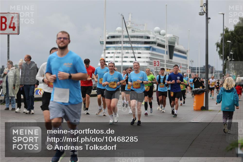13.09.2026 - Kiel Lauf Andreas Tolksdorf http://msf.ph/oto/10468285 13.09.2026 12:08:34 Kiellinie 4, 70, 7109, 828, 1230, 3 meine-sportfotos.de