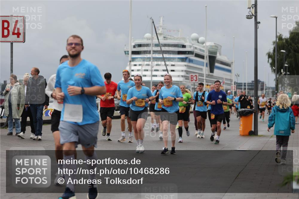 13.09.2026 - Kiel Lauf Andreas Tolksdorf http://msf.ph/oto/10468286 13.09.2026 12:08:34 Kiellinie 4, 12409, 707, 7109, 1230, 828, 3 meine-sportfotos.de
