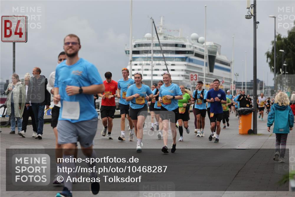 13.09.2026 - Kiel Lauf Andreas Tolksdorf http://msf.ph/oto/10468287 13.09.2026 12:08:34 Kiellinie 4, 12409, 7109, 828, 3 meine-sportfotos.de