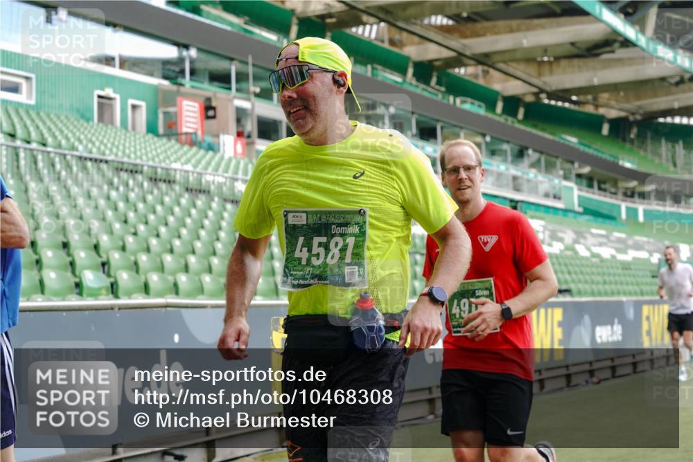 13.09.2026 - 21. swb-Marathon Bremen Michael Burmester http://msf.ph/oto/10468308 13.09.2026 12:57:35 Laufen im Stadion 141, 334, 431, 511, 672, 769, 776, 789, 790, 857, 876, 909, 948, 1010, 1119, 1130, 1191, 1199, 1254, 1281, 1535, 1601, 1642, 1647, 1752, 1809, 1881, 1900, 1933, 1972, 2001, 2040, 2046, 2051, 2075, 2324, 2371, 2397, 2402, 2423, 2473, 2493, 2535, 2634, 2640, 2671, 2761, 2812, 2903, 2904, 2948, 3051, 3078, 3119, 3138, 3148, 3182, 3186, 3202, 3290, 3319, 3338, 3348, 3450, 3458, 3514, 3534, 3560, 3634, 3655, 3685, 3690, 3695, 3760, 3813, 3866, 3933, 3939, 4101, 4316, 4319 meine-sportfotos.de