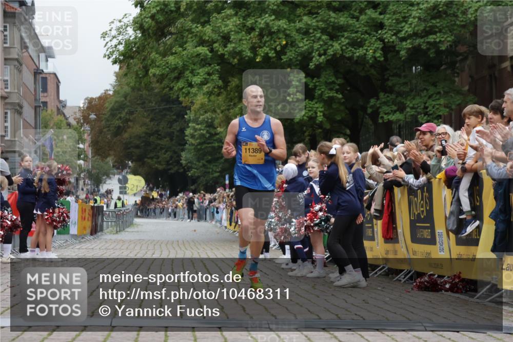 13.09.2026 - Kiel Lauf Yannick Fuchs http://msf.ph/oto/10468311 13.09.2026 10:18:23 Ziel 6604, 11389, 11389 meine-sportfotos.de