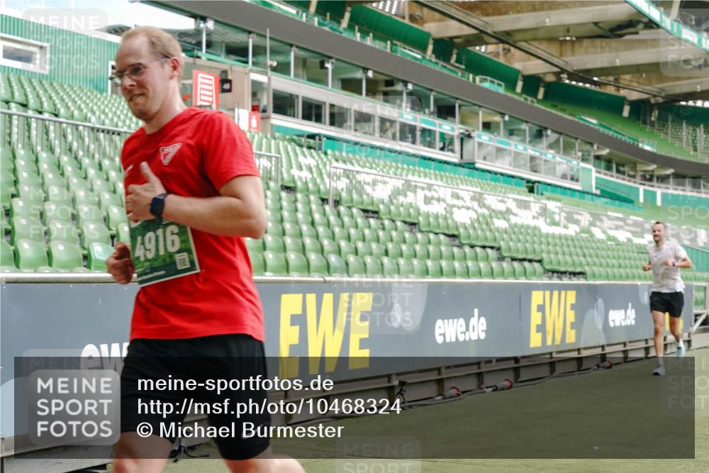 13.09.2026 - 21. swb-Marathon Bremen Michael Burmester http://msf.ph/oto/10468324 13.09.2026 12:57:36 Laufen im Stadion 141, 334, 431, 511, 672, 769, 776, 789, 790, 857, 876, 909, 948, 1010, 1119, 1130, 1191, 1199, 1254, 1281, 1535, 1601, 1642, 1647, 1752, 1809, 1881, 1900, 1933, 1972, 2001, 2040, 2046, 2051, 2075, 2324, 2371, 2397, 2402, 2423, 2425, 2473, 2493, 2535, 2634, 2640, 2671, 2761, 2812, 2903, 2904, 2948, 3051, 3078, 3138, 3148, 3182, 3186, 3202, 3290, 3319, 3338, 3348, 3450, 3458, 3514, 3534, 3560, 3634, 3655, 3685, 3690, 3695, 3760, 3813, 3866, 3933, 3939, 4101, 4316, 4319 meine-sportfotos.de