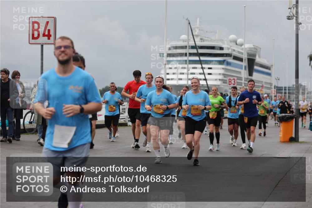 13.09.2026 - Kiel Lauf Andreas Tolksdorf http://msf.ph/oto/10468325 13.09.2026 12:08:35 Kiellinie 4, 39, 2957, 710, 828, 12365, 3 meine-sportfotos.de