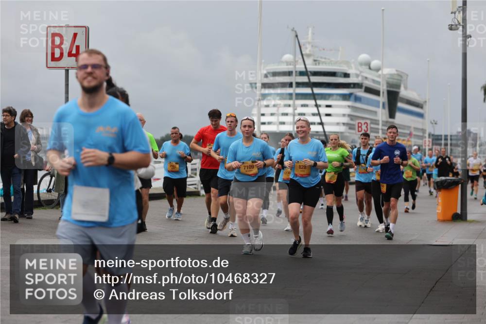 13.09.2026 - Kiel Lauf Andreas Tolksdorf http://msf.ph/oto/10468327 13.09.2026 12:08:35 Kiellinie 4, 2957, 7109, 1236, 828, 3 meine-sportfotos.de