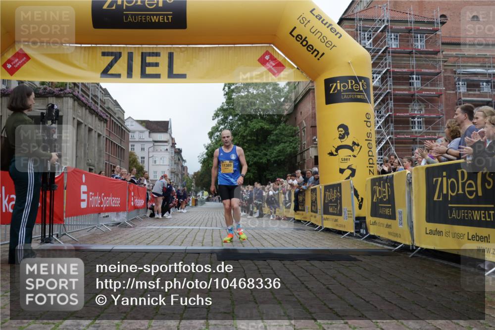 13.09.2026 - Kiel Lauf Yannick Fuchs http://msf.ph/oto/10468336 13.09.2026 10:18:26 Ziel 6604, 11389 meine-sportfotos.de