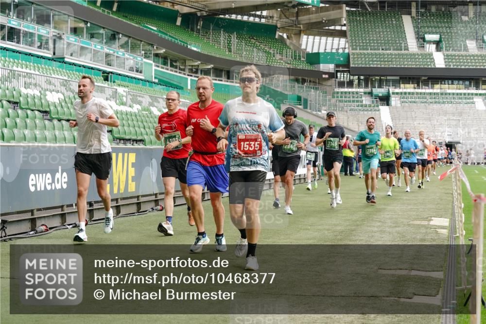13.09.2026 - 21. swb-Marathon Bremen Michael Burmester http://msf.ph/oto/10468377 13.09.2026 12:57:38 Laufen im Stadion 141, 334, 431, 511, 672, 769, 776, 789, 790, 857, 876, 909, 948, 1010, 1119, 1130, 1191, 1199, 1254, 1281, 1535, 1601, 1642, 1647, 1752, 1809, 1881, 1900, 1931, 1933, 1972, 2001, 2040, 2046, 2051, 2075, 2324, 2343, 2371, 2397, 2402, 2423, 2425, 2473, 2493, 2634, 2640, 2671, 2761, 2812, 2903, 2904, 2948, 3051, 3078, 3138, 3148, 3182, 3186, 3202, 3319, 3338, 3348, 3450, 3458, 3514, 3534, 3560, 3634, 3655, 3685, 3690, 3695, 3760, 3813, 3866, 3933, 3939, 4101, 4316, 4319 meine-sportfotos.de