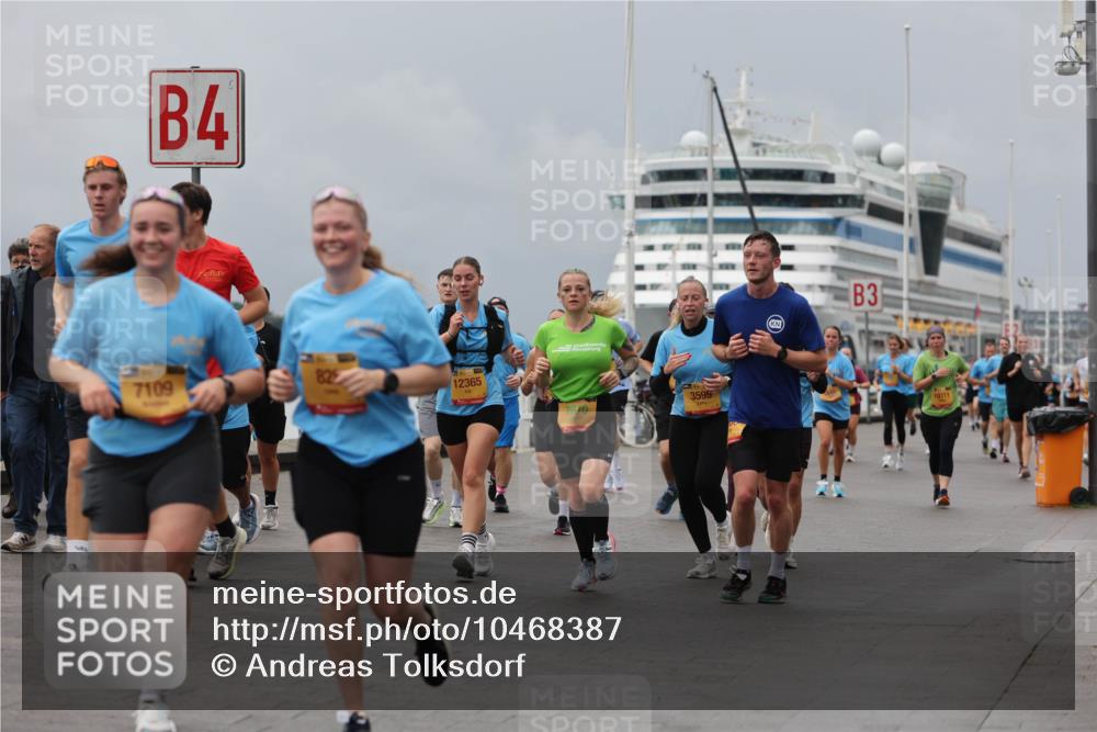 13.09.2026 - Kiel Lauf Andreas Tolksdorf http://msf.ph/oto/10468387 13.09.2026 12:08:38 Kiellinie 4, 7109, 12365, 3599, 3, 10311 meine-sportfotos.de