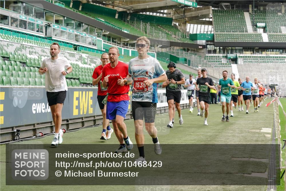 13.09.2026 - 21. swb-Marathon Bremen Michael Burmester http://msf.ph/oto/10468429 13.09.2026 12:57:38 Laufen im Stadion 141, 334, 431, 511, 672, 769, 776, 789, 790, 857, 876, 909, 948, 1010, 1119, 1130, 1191, 1199, 1254, 1281, 1535, 1601, 1642, 1647, 1752, 1809, 1881, 1900, 1931, 1933, 1972, 2001, 2040, 2046, 2051, 2075, 2324, 2343, 2371, 2397, 2402, 2423, 2425, 2473, 2493, 2634, 2640, 2671, 2761, 2812, 2903, 2904, 2948, 3051, 3078, 3138, 3148, 3182, 3186, 3202, 3319, 3338, 3348, 3450, 3458, 3514, 3534, 3560, 3634, 3655, 3685, 3690, 3695, 3760, 3813, 3866, 3933, 3939, 4101, 4316, 4319 meine-sportfotos.de