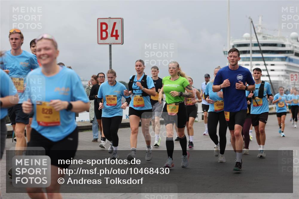 13.09.2026 - Kiel Lauf Andreas Tolksdorf http://msf.ph/oto/10468430 13.09.2026 12:08:39 Kiellinie 076, 828, 4, 39, 10246, 12365, 7810, 3599, 66, 3 meine-sportfotos.de