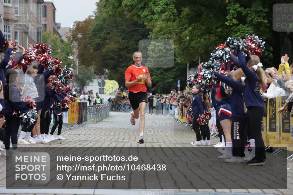 13.09.2026 - Kiel Lauf Yannick Fuchs http://msf.ph/oto/10468438 13.09.2026 10:18:57 Ziel 2539, 6604, 6604 meine-sportfotos.de