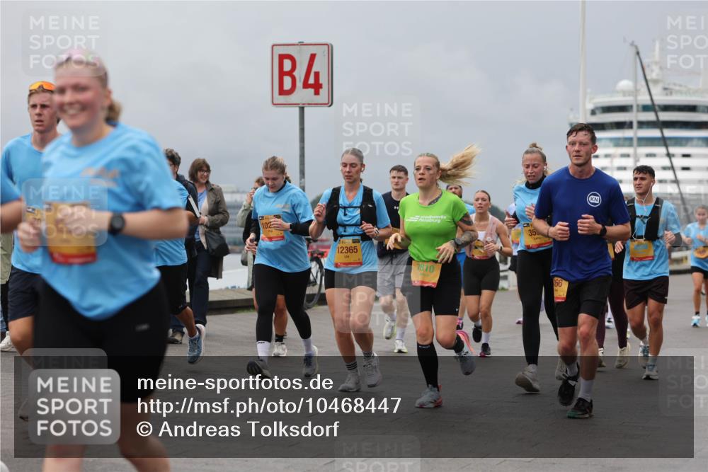 13.09.2026 - Kiel Lauf Andreas Tolksdorf http://msf.ph/oto/10468447 13.09.2026 12:08:39 Kiellinie 4, 102, 12365, 7810, 353, 1200, 66 meine-sportfotos.de