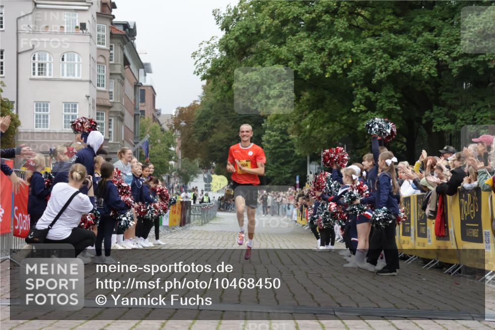 13.09.2026 - Kiel Lauf Yannick Fuchs http://msf.ph/oto/10468450 13.09.2026 10:18:57 Ziel 2539, 6604, 6604 meine-sportfotos.de