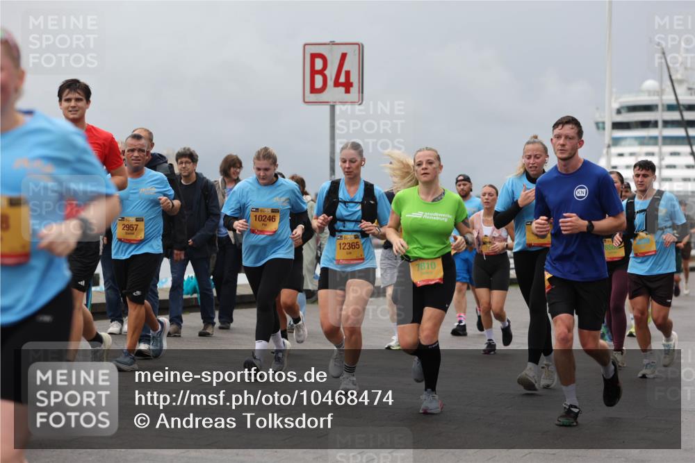 13.09.2026 - Kiel Lauf Andreas Tolksdorf http://msf.ph/oto/10468474 13.09.2026 12:08:39 Kiellinie 10246, 2957, 4, 38, 12365, 7810 meine-sportfotos.de