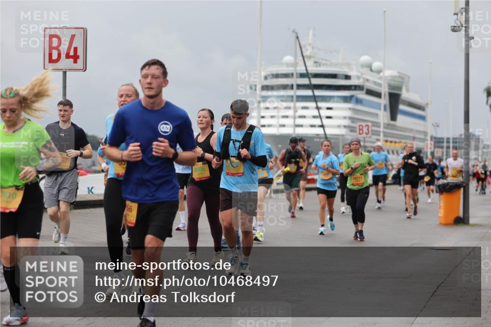 13.09.2026 - Kiel Lauf Andreas Tolksdorf http://msf.ph/oto/10468497 13.09.2026 12:08:41 Kiellinie 7810, 4, 53, 8505, 10311, 3 meine-sportfotos.de