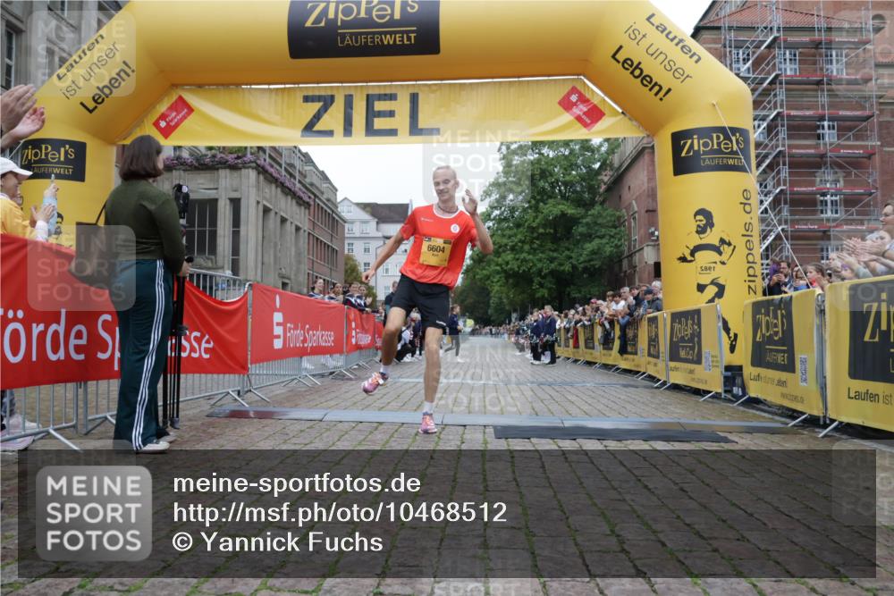13.09.2026 - Kiel Lauf Yannick Fuchs http://msf.ph/oto/10468512 13.09.2026 10:19:01 Ziel 2539, 6604 meine-sportfotos.de