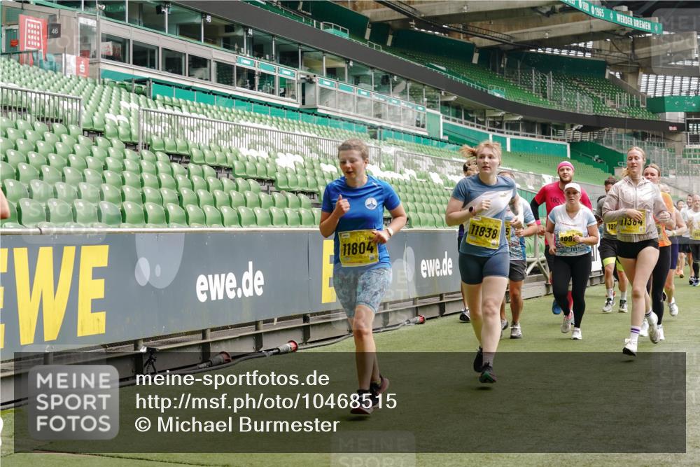 13.09.2026 - 21. swb-Marathon Bremen Michael Burmester http://msf.ph/oto/10468515 13.09.2026 10:36:05 Laufen im Stadion 10092, 10093, 10144, 10152, 10153, 10154, 10157, 10160, 10173, 10175, 10181, 10182, 10185, 10187, 10195, 10198, 10237, 10245, 10251, 10257, 10263, 10272, 10275, 10278, 10291, 10296, 10306, 10309, 10338, 10357, 10369, 10377, 10382, 10390, 10403, 10409, 10411, 10420, 10427, 10429, 10439, 10473, 10477, 10481, 10485, 10492, 10497, 10528, 10531, 10559, 10560, 10569, 10607, 10613, 10617, 10633, 10636, 10647, 10648, 10671, 10672, 10677, 10715, 10928 meine-sportfotos.de