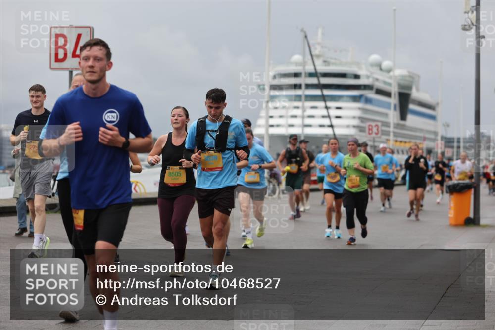 13.09.2026 - Kiel Lauf Andreas Tolksdorf http://msf.ph/oto/10468527 13.09.2026 12:08:41 Kiellinie 275, 39, 8505, 3 meine-sportfotos.de