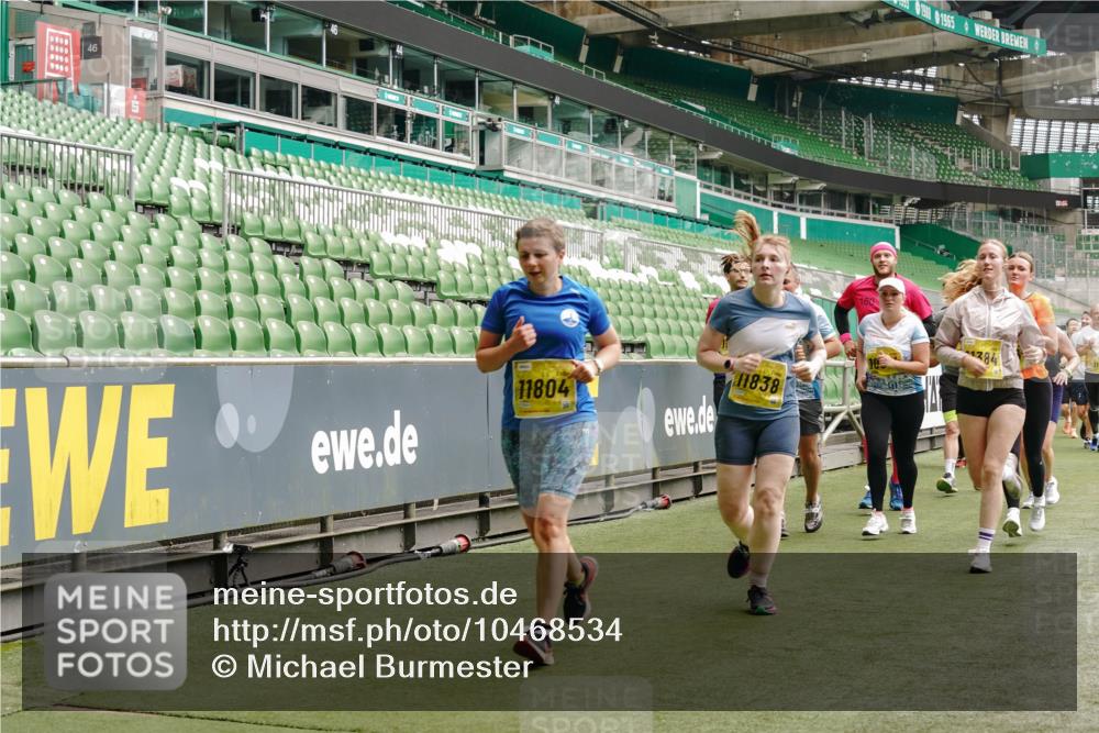 13.09.2026 - 21. swb-Marathon Bremen Michael Burmester http://msf.ph/oto/10468534 13.09.2026 10:36:05 Laufen im Stadion 10092, 10093, 10144, 10152, 10153, 10154, 10157, 10160, 10173, 10175, 10181, 10182, 10185, 10187, 10195, 10198, 10237, 10245, 10251, 10257, 10263, 10272, 10275, 10278, 10291, 10296, 10306, 10309, 10338, 10357, 10369, 10377, 10382, 10390, 10403, 10409, 10411, 10420, 10427, 10429, 10439, 10473, 10477, 10481, 10485, 10492, 10497, 10528, 10531, 10559, 10560, 10569, 10607, 10613, 10617, 10633, 10636, 10647, 10648, 10671, 10672, 10677, 10715, 10928 meine-sportfotos.de