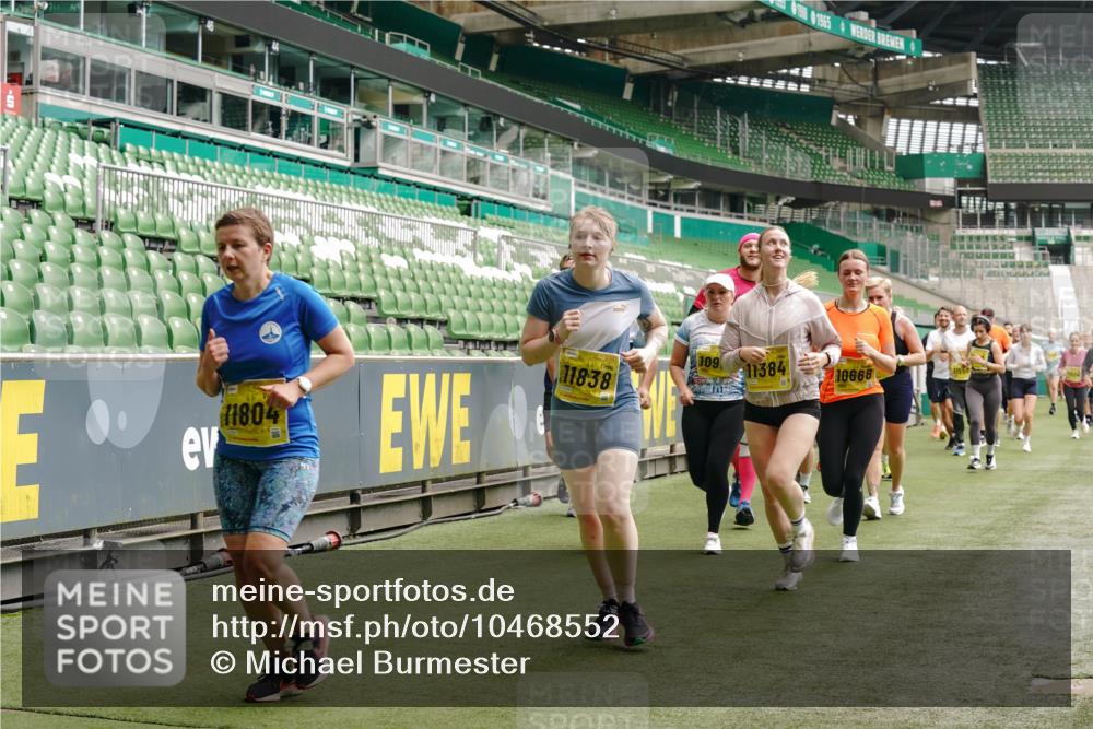 13.09.2026 - 21. swb-Marathon Bremen Michael Burmester http://msf.ph/oto/10468552 13.09.2026 10:36:06 Laufen im Stadion 10092, 10093, 10144, 10152, 10153, 10154, 10157, 10160, 10173, 10175, 10181, 10182, 10185, 10187, 10195, 10198, 10237, 10245, 10251, 10257, 10263, 10272, 10275, 10278, 10291, 10296, 10306, 10309, 10338, 10357, 10369, 10377, 10382, 10390, 10403, 10409, 10411, 10420, 10427, 10429, 10439, 10473, 10477, 10481, 10485, 10492, 10497, 10528, 10531, 10559, 10560, 10569, 10607, 10613, 10617, 10633, 10636, 10647, 10648, 10671, 10672, 10677, 10715, 10928 meine-sportfotos.de