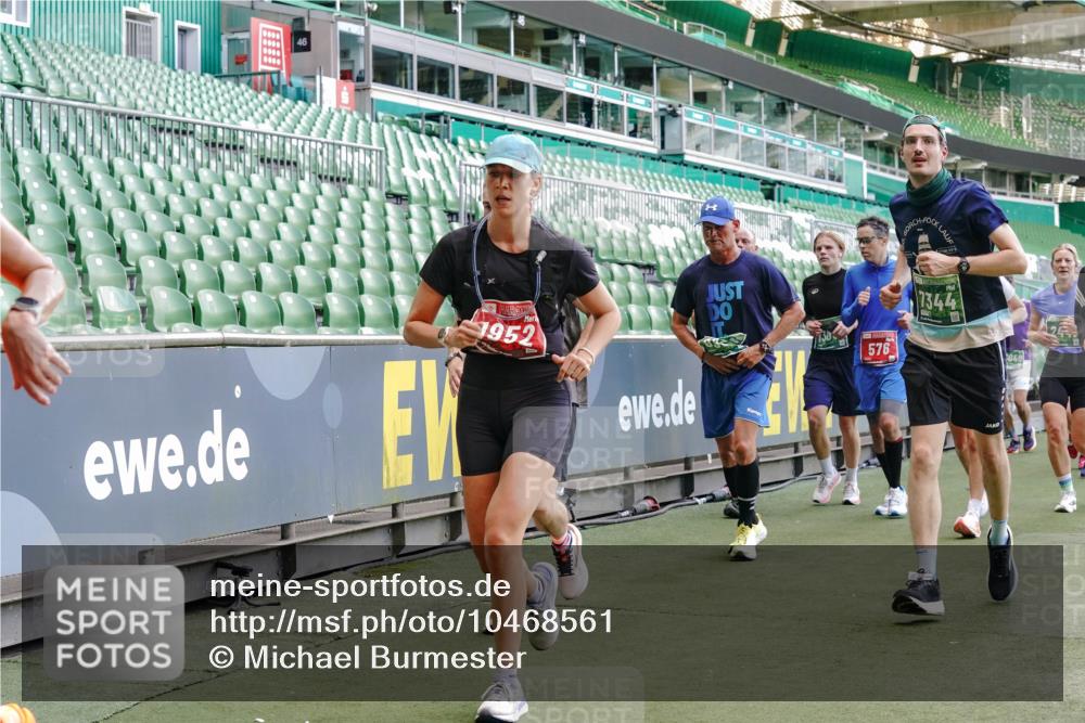 13.09.2026 - 21. swb-Marathon Bremen Michael Burmester http://msf.ph/oto/10468561 13.09.2026 13:13:50 Laufen im Stadion 118, 183, 270, 278, 349, 460, 514, 576, 600, 631, 695, 702, 768, 933, 950, 956, 1005, 1008, 1143, 1286, 1334, 1392, 1408, 1426, 1573, 1596, 1641, 1818, 1819, 1991, 2005, 2024, 2035, 2079, 2233, 2264, 2314, 2387, 2412, 2439, 2457, 2461, 2478, 2505, 2521, 2540, 2564, 2612, 2665, 2684, 2693, 2765, 2773, 2792, 2815, 2816, 2829, 2838, 2860, 2884, 2887, 2895, 2921, 2963, 2966, 2972, 2975, 2978, 3016, 3111, 3155, 3209, 3253, 3277, 3293, 3304, 3313, 3378, 3405, 3428, 3434, 3653, 3661 meine-sportfotos.de