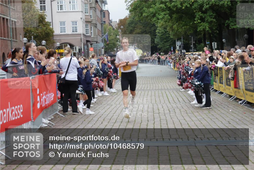 13.09.2026 - Kiel Lauf Yannick Fuchs http://msf.ph/oto/10468579 13.09.2026 10:19:23 Ziel 2539, 2539 meine-sportfotos.de