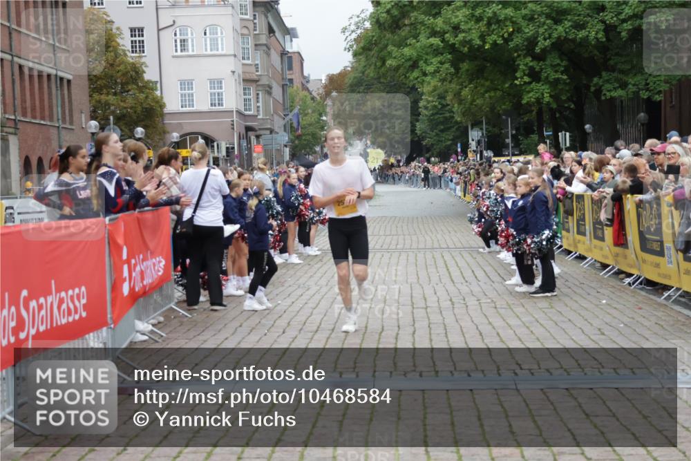 13.09.2026 - Kiel Lauf Yannick Fuchs http://msf.ph/oto/10468584 13.09.2026 10:19:23 Ziel 2539, 2539 meine-sportfotos.de