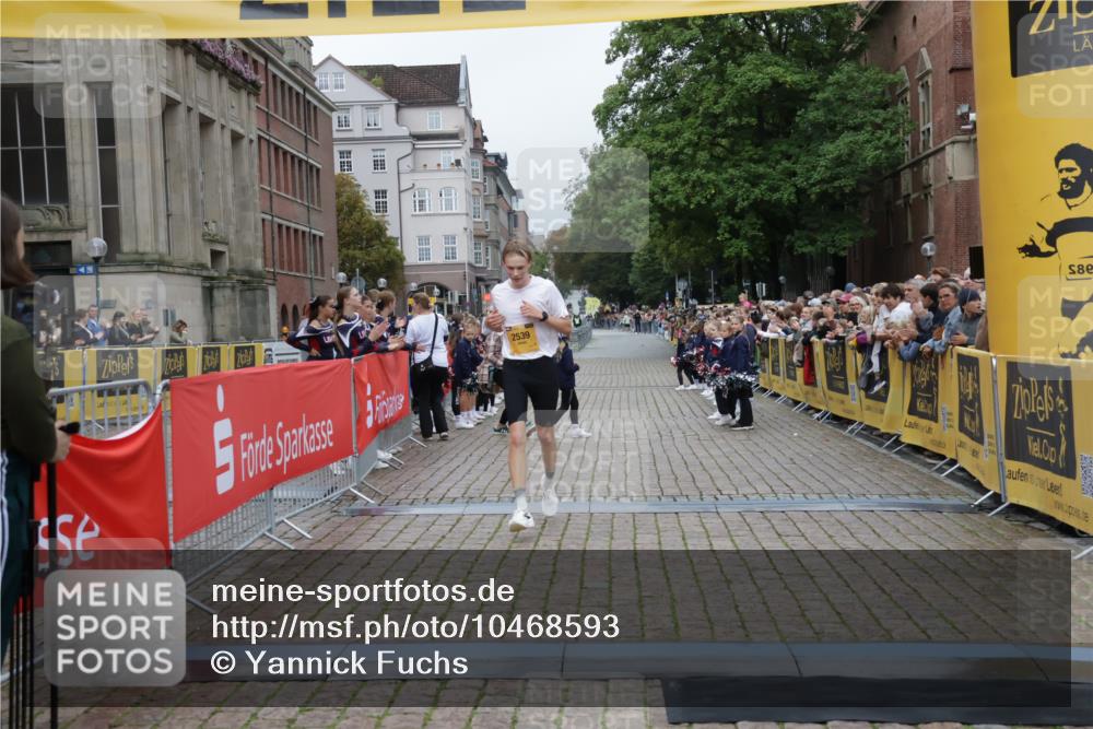 13.09.2026 - Kiel Lauf Yannick Fuchs http://msf.ph/oto/10468593 13.09.2026 10:19:25 Ziel 2539, 2539 meine-sportfotos.de