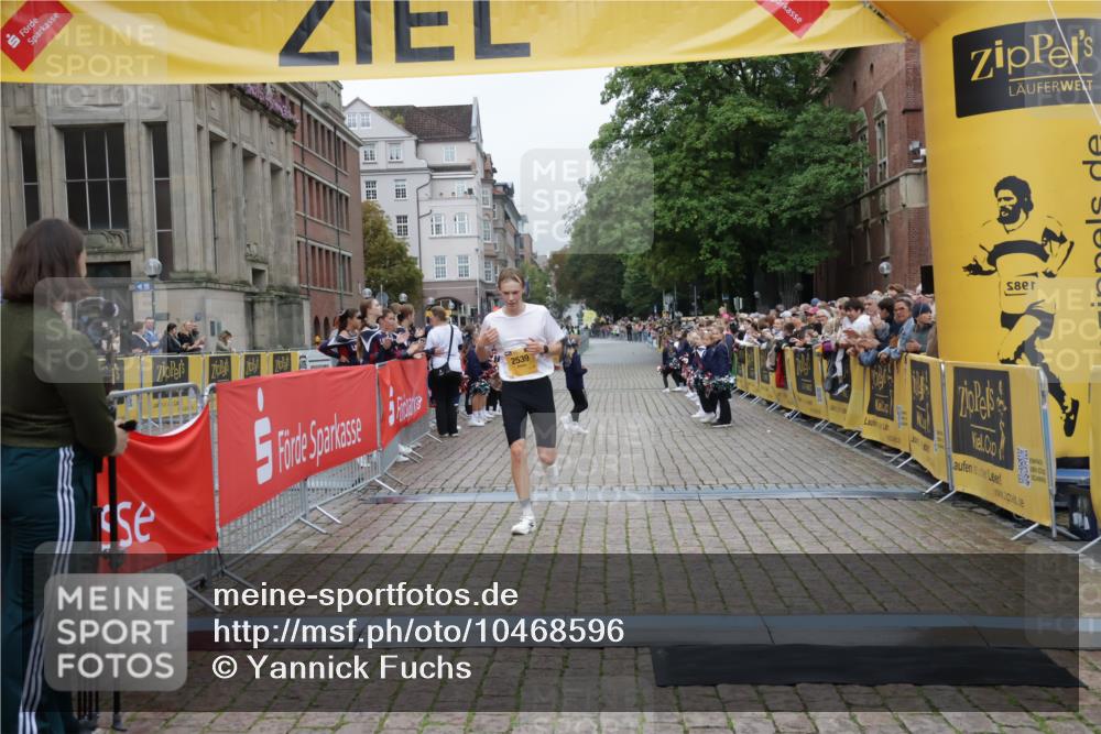 13.09.2026 - Kiel Lauf Yannick Fuchs http://msf.ph/oto/10468596 13.09.2026 10:19:25 Ziel 2539, 2539 meine-sportfotos.de