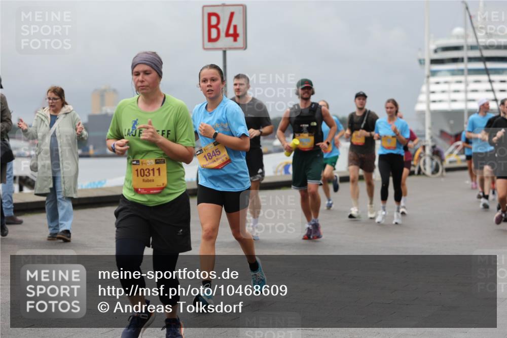 13.09.2026 - Kiel Lauf Andreas Tolksdorf http://msf.ph/oto/10468609 13.09.2026 12:08:47 Kiellinie 4, 38, 10311, 1845 meine-sportfotos.de