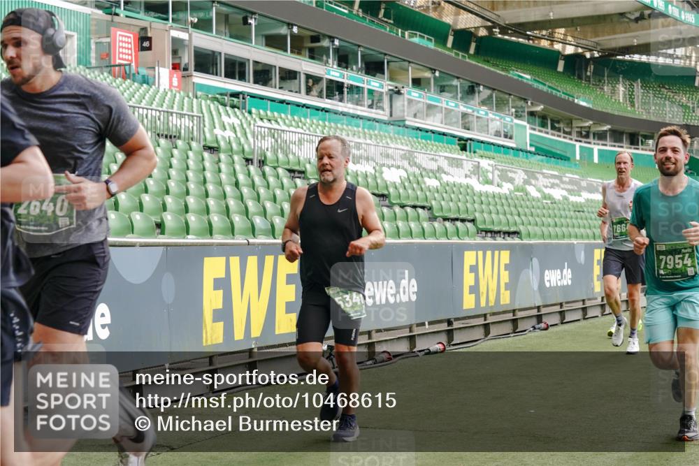 13.09.2026 - 21. swb-Marathon Bremen Michael Burmester http://msf.ph/oto/10468615 13.09.2026 12:57:43 Laufen im Stadion 141, 148, 334, 431, 511, 672, 769, 776, 789, 790, 857, 876, 909, 948, 1010, 1119, 1130, 1191, 1199, 1254, 1281, 1535, 1601, 1642, 1647, 1752, 1809, 1881, 1900, 1931, 1933, 1972, 2001, 2040, 2046, 2051, 2075, 2324, 2343, 2371, 2397, 2402, 2423, 2425, 2473, 2493, 2634, 2640, 2671, 2761, 2771, 2812, 2903, 2904, 3051, 3078, 3138, 3148, 3182, 3186, 3319, 3338, 3450, 3458, 3514, 3534, 3560, 3634, 3655, 3685, 3690, 3695, 3760, 3813, 3866, 3933, 3939, 4101, 4316, 4319 meine-sportfotos.de