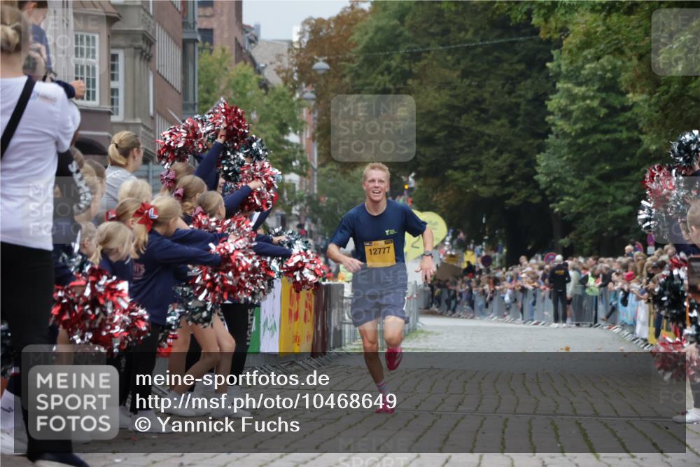 13.09.2026 - Kiel Lauf Yannick Fuchs http://msf.ph/oto/10468649 13.09.2026 10:19:47 Ziel 11615 meine-sportfotos.de