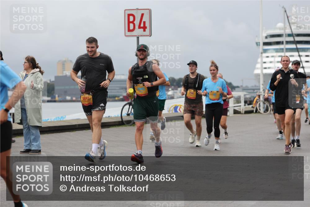 13.09.2026 - Kiel Lauf Andreas Tolksdorf http://msf.ph/oto/10468653 13.09.2026 12:08:49 Kiellinie 9441, 4, 39, 794 meine-sportfotos.de