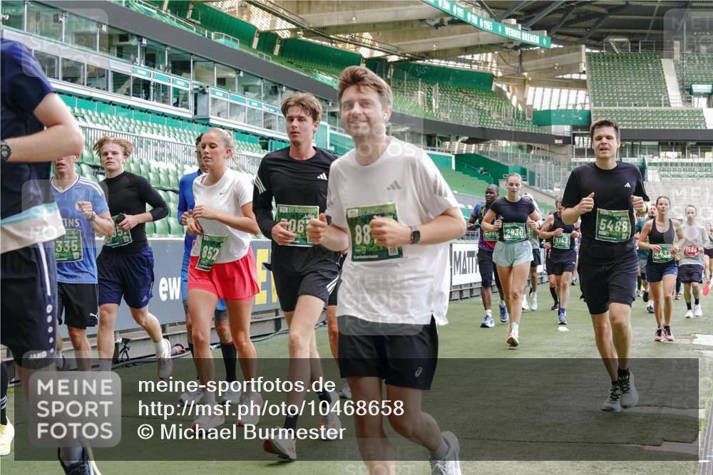 13.09.2026 - 21. swb-Marathon Bremen Michael Burmester http://msf.ph/oto/10468658 13.09.2026 13:13:52 Laufen im Stadion 118, 183, 270, 278, 349, 460, 514, 576, 600, 631, 695, 702, 768, 933, 950, 956, 1005, 1008, 1143, 1286, 1334, 1392, 1408, 1426, 1573, 1596, 1641, 1818, 1819, 1991, 2005, 2024, 2035, 2079, 2233, 2264, 2314, 2387, 2412, 2439, 2457, 2461, 2478, 2505, 2521, 2540, 2564, 2612, 2665, 2684, 2693, 2765, 2773, 2792, 2815, 2816, 2829, 2838, 2860, 2884, 2887, 2895, 2921, 2963, 2966, 2972, 2975, 2978, 3016, 3111, 3209, 3253, 3277, 3293, 3304, 3313, 3378, 3405, 3428, 3434, 3653, 3661, 4080 meine-sportfotos.de