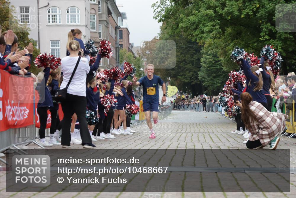 13.09.2026 - Kiel Lauf Yannick Fuchs http://msf.ph/oto/10468667 13.09.2026 10:19:48 Ziel 11615 meine-sportfotos.de