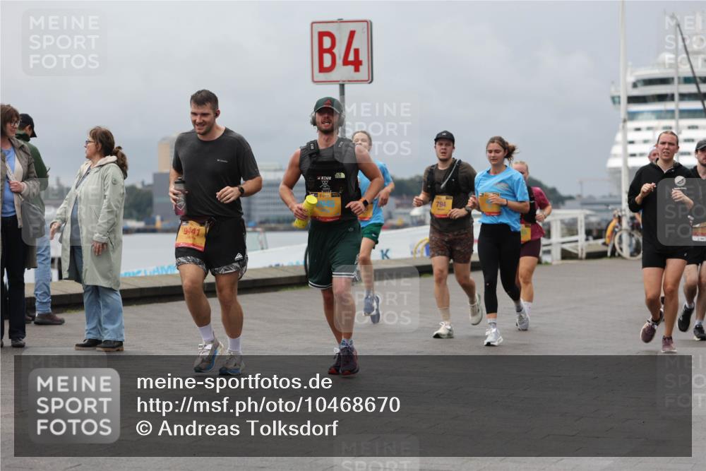 13.09.2026 - Kiel Lauf Andreas Tolksdorf http://msf.ph/oto/10468670 13.09.2026 12:08:49 Kiellinie 9441, 4, 38, 794 meine-sportfotos.de