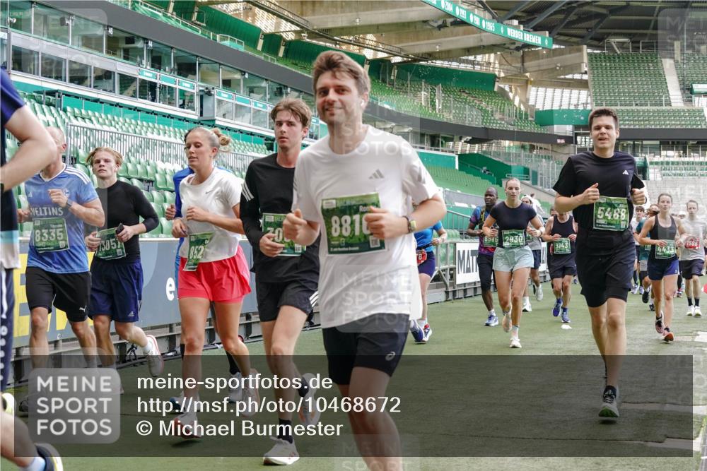 13.09.2026 - 21. swb-Marathon Bremen Michael Burmester http://msf.ph/oto/10468672 13.09.2026 13:13:52 Laufen im Stadion 118, 183, 270, 278, 349, 460, 514, 576, 600, 631, 695, 702, 768, 933, 950, 956, 1005, 1008, 1143, 1286, 1334, 1392, 1408, 1426, 1573, 1596, 1641, 1818, 1819, 1991, 2005, 2024, 2035, 2079, 2233, 2264, 2314, 2387, 2412, 2439, 2457, 2461, 2478, 2505, 2521, 2540, 2564, 2612, 2665, 2684, 2693, 2765, 2773, 2792, 2815, 2816, 2829, 2838, 2860, 2884, 2887, 2895, 2921, 2963, 2966, 2972, 2975, 2978, 3016, 3111, 3209, 3253, 3277, 3293, 3304, 3313, 3378, 3405, 3428, 3434, 3653, 3661, 4080 meine-sportfotos.de