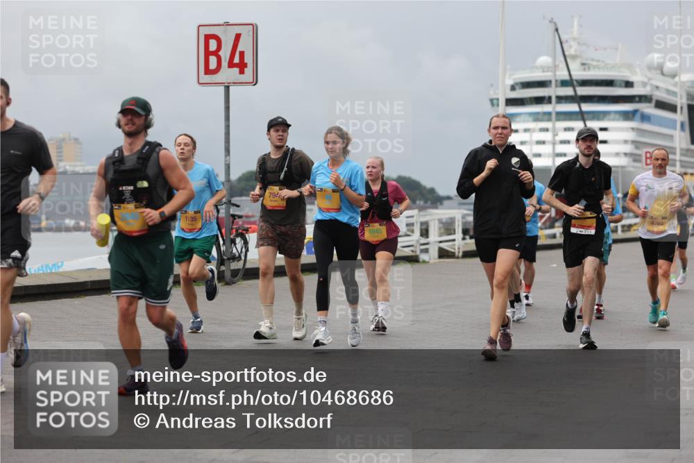 13.09.2026 - Kiel Lauf Andreas Tolksdorf http://msf.ph/oto/10468686 13.09.2026 12:08:50 Kiellinie 1135, 4, 794, 8945, 4203 meine-sportfotos.de