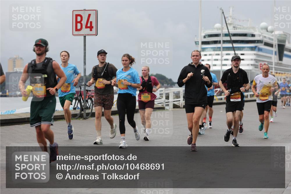 13.09.2026 - Kiel Lauf Andreas Tolksdorf http://msf.ph/oto/10468691 13.09.2026 12:08:50 Kiellinie 4, 1135, 794, 8945, 4203 meine-sportfotos.de