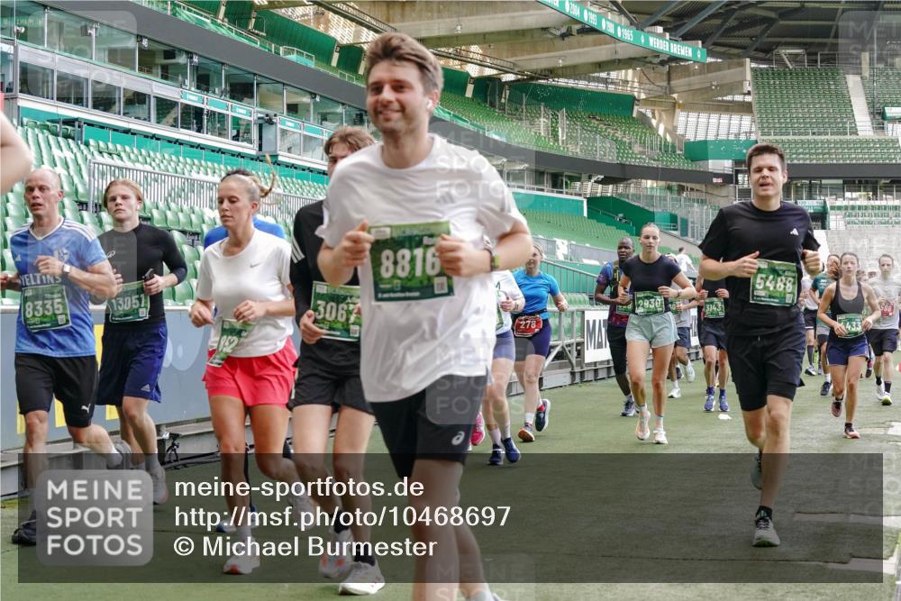 13.09.2026 - 21. swb-Marathon Bremen Michael Burmester http://msf.ph/oto/10468697 13.09.2026 13:13:52 Laufen im Stadion 118, 183, 270, 278, 349, 460, 514, 576, 600, 631, 695, 702, 768, 933, 950, 956, 1005, 1008, 1143, 1286, 1334, 1392, 1408, 1426, 1573, 1596, 1641, 1818, 1819, 1991, 2005, 2024, 2035, 2079, 2233, 2264, 2314, 2387, 2412, 2439, 2457, 2461, 2478, 2505, 2521, 2540, 2564, 2612, 2665, 2684, 2693, 2765, 2773, 2792, 2815, 2816, 2829, 2838, 2860, 2884, 2887, 2895, 2921, 2963, 2966, 2972, 2975, 2978, 3016, 3111, 3209, 3253, 3277, 3293, 3304, 3313, 3378, 3405, 3428, 3434, 3653, 3661, 4080 meine-sportfotos.de