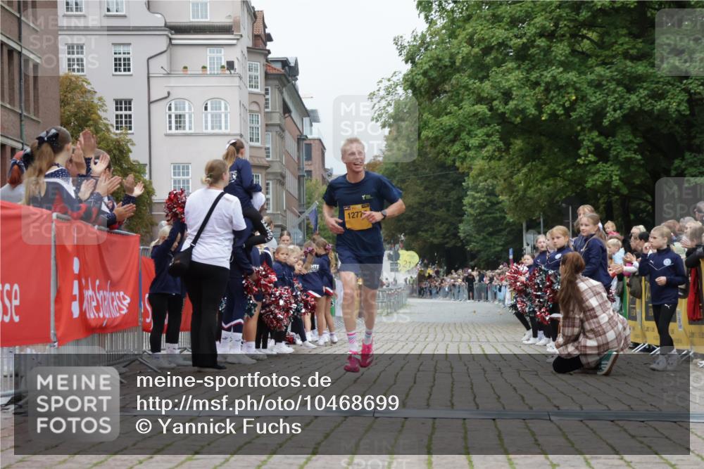 13.09.2026 - Kiel Lauf Yannick Fuchs http://msf.ph/oto/10468699 13.09.2026 10:19:50 Ziel 11615 meine-sportfotos.de