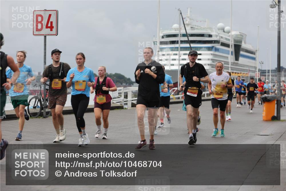 13.09.2026 - Kiel Lauf Andreas Tolksdorf http://msf.ph/oto/10468704 13.09.2026 12:08:50 Kiellinie 4, 1135, 794, 4203, 8945 meine-sportfotos.de