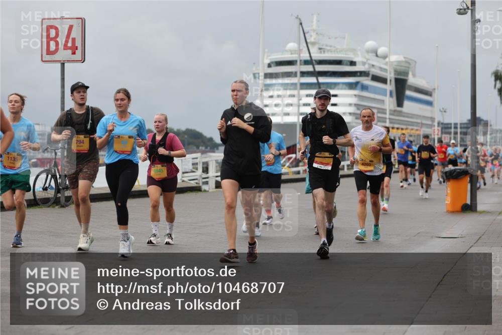 13.09.2026 - Kiel Lauf Andreas Tolksdorf http://msf.ph/oto/10468707 13.09.2026 12:08:50 Kiellinie 1135, 4, 794, 8945, 4203 meine-sportfotos.de