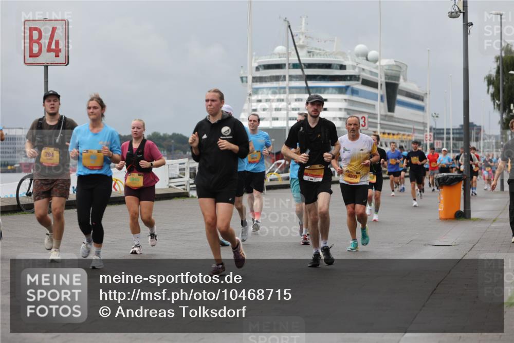 13.09.2026 - Kiel Lauf Andreas Tolksdorf http://msf.ph/oto/10468715 13.09.2026 12:08:50 Kiellinie 4, 794, 4203, 8945 meine-sportfotos.de