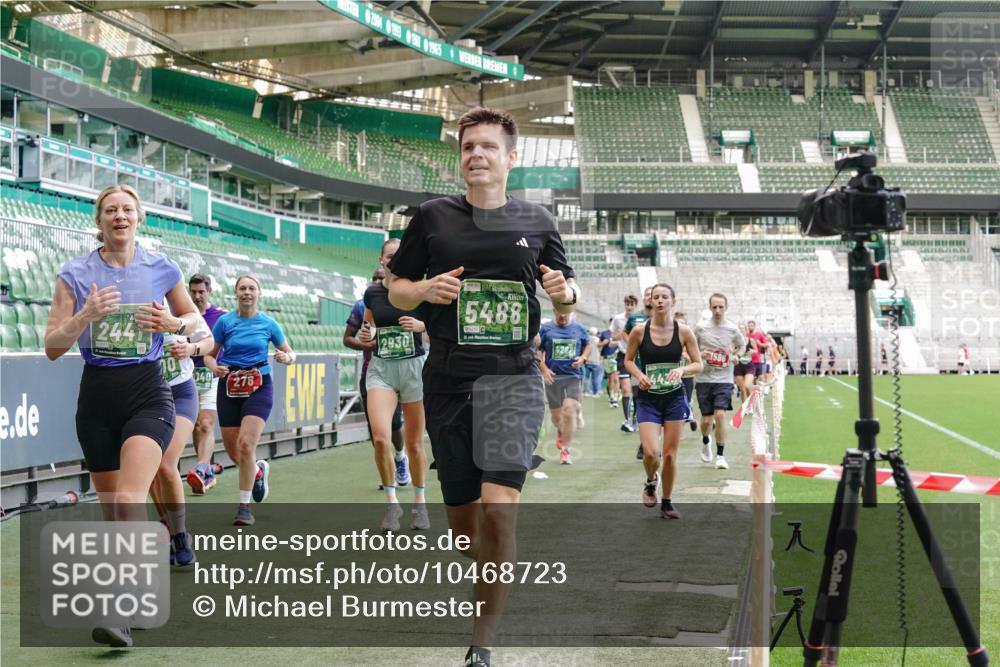 13.09.2026 - 21. swb-Marathon Bremen Michael Burmester http://msf.ph/oto/10468723 13.09.2026 13:13:53 Laufen im Stadion 118, 183, 270, 278, 349, 460, 514, 576, 600, 631, 695, 702, 768, 933, 950, 956, 1005, 1008, 1143, 1286, 1334, 1392, 1408, 1426, 1573, 1596, 1641, 1818, 1819, 1991, 2005, 2024, 2035, 2079, 2233, 2264, 2314, 2387, 2412, 2439, 2457, 2461, 2478, 2505, 2521, 2540, 2564, 2612, 2665, 2684, 2693, 2765, 2773, 2792, 2815, 2816, 2829, 2838, 2860, 2884, 2887, 2895, 2921, 2963, 2966, 2972, 2975, 2978, 3016, 3111, 3209, 3253, 3277, 3293, 3304, 3313, 3378, 3405, 3428, 3434, 3653, 3661, 4080 meine-sportfotos.de