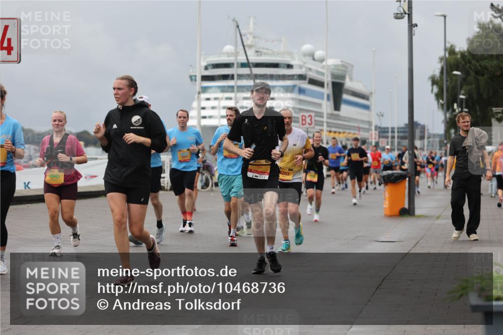 13.09.2026 - Kiel Lauf Andreas Tolksdorf http://msf.ph/oto/10468736 13.09.2026 12:08:51 Kiellinie 4, 8945, 39, 4203, 3 meine-sportfotos.de