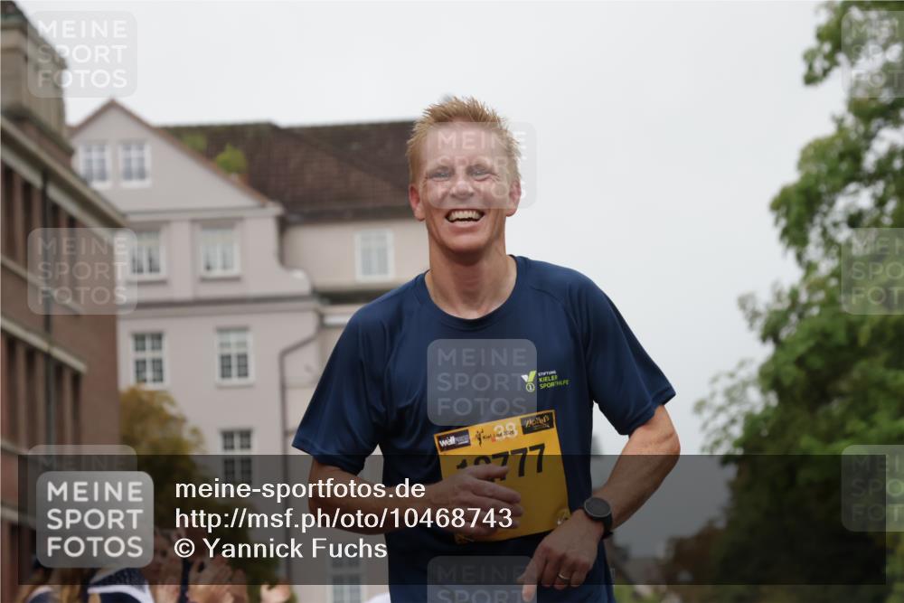 13.09.2026 - Kiel Lauf Yannick Fuchs http://msf.ph/oto/10468743 13.09.2026 10:19:53 Ziel 11615 meine-sportfotos.de