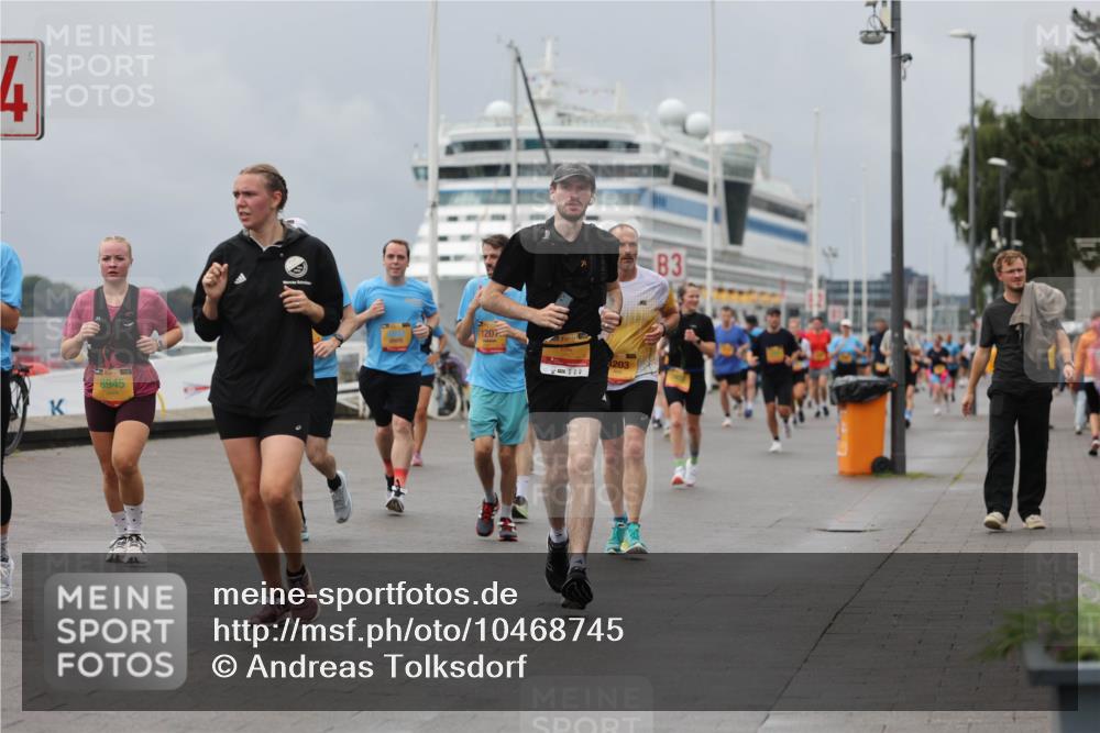13.09.2026 - Kiel Lauf Andreas Tolksdorf http://msf.ph/oto/10468745 13.09.2026 12:08:51 Kiellinie 4, 8945, 120, 38, 203, 3 meine-sportfotos.de