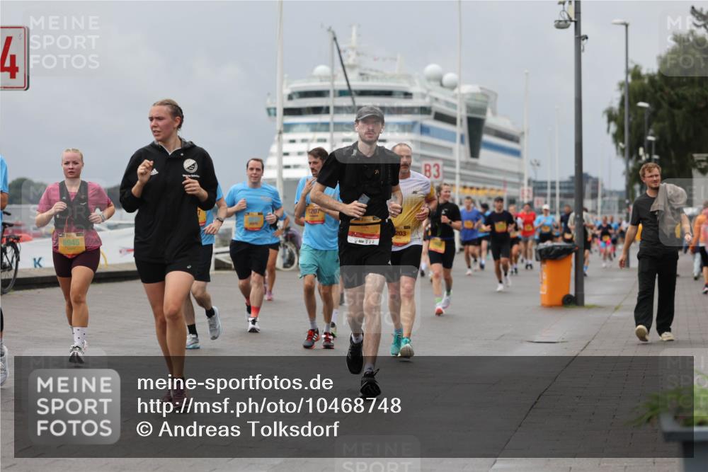 13.09.2026 - Kiel Lauf Andreas Tolksdorf http://msf.ph/oto/10468748 13.09.2026 12:08:51 Kiellinie 4, 8945, 1207, 203, 83 meine-sportfotos.de